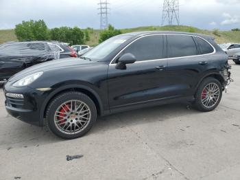  Salvage Porsche Cayenne