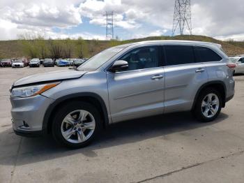  Salvage Toyota Highlander