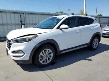  Salvage Hyundai TUCSON