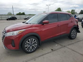  Salvage Nissan Kicks