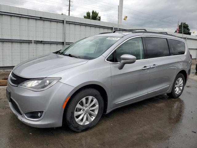  Salvage Chrysler Pacifica