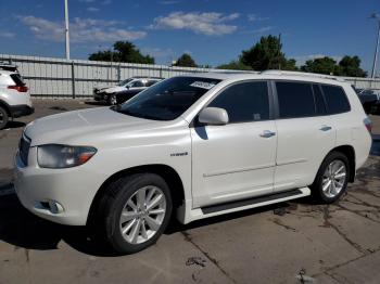  Salvage Toyota Highlander