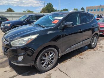  Salvage Hyundai TUCSON