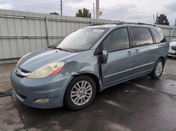  Salvage Toyota Sienna