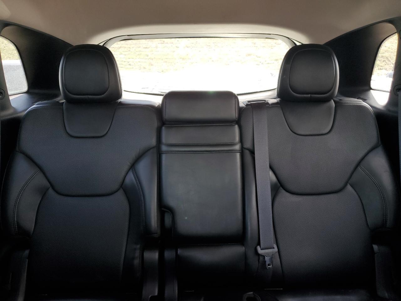 Jeep Cherokee Overland Image 3