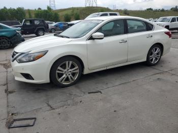  Salvage Nissan Altima