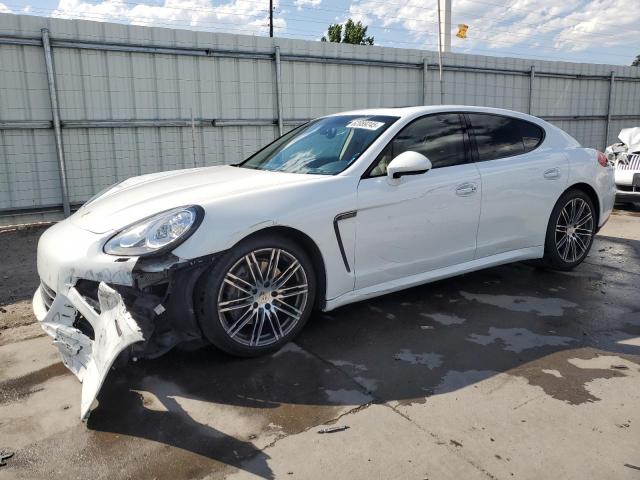  Salvage Porsche Panamera