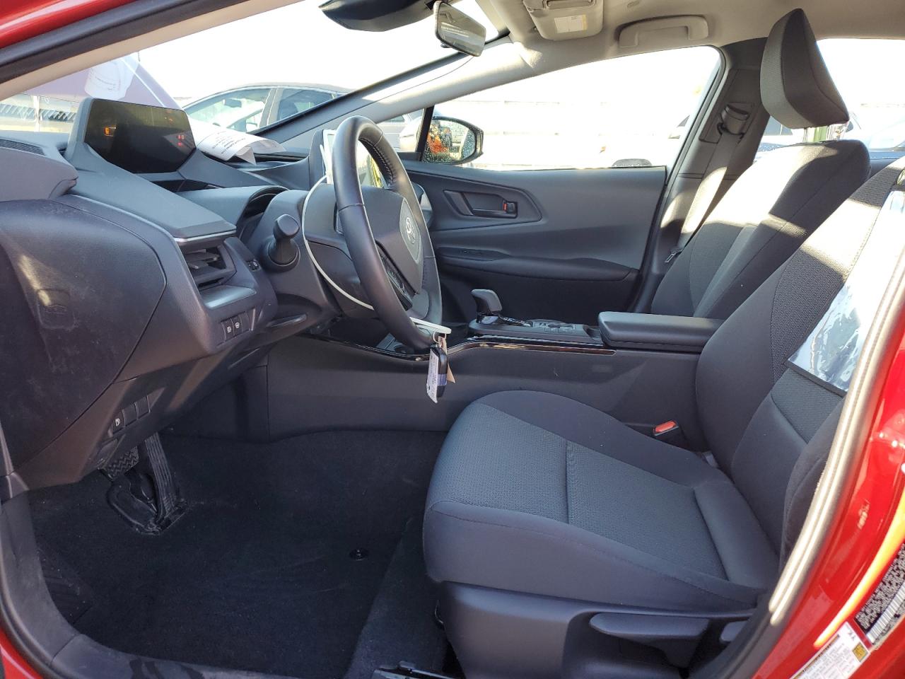 Toyota Prius Le Image 3