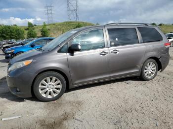  Salvage Toyota Sienna