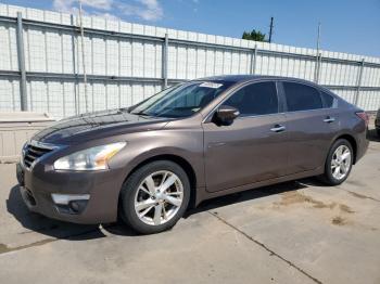  Salvage Nissan Altima
