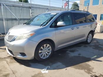  Salvage Toyota Sienna