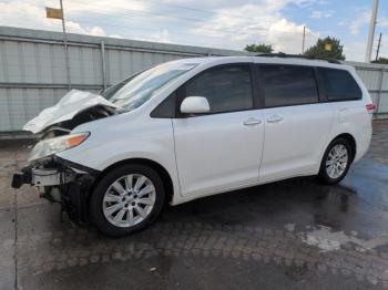  Salvage Toyota Sienna