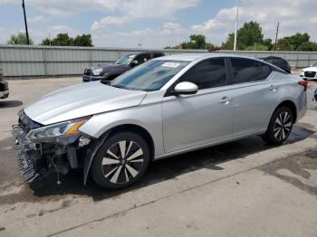  Salvage Nissan Altima