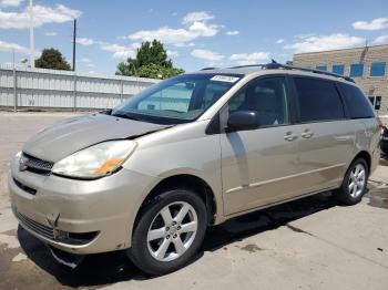  Salvage Toyota Sienna
