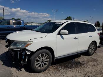  Salvage Nissan Pathfinder