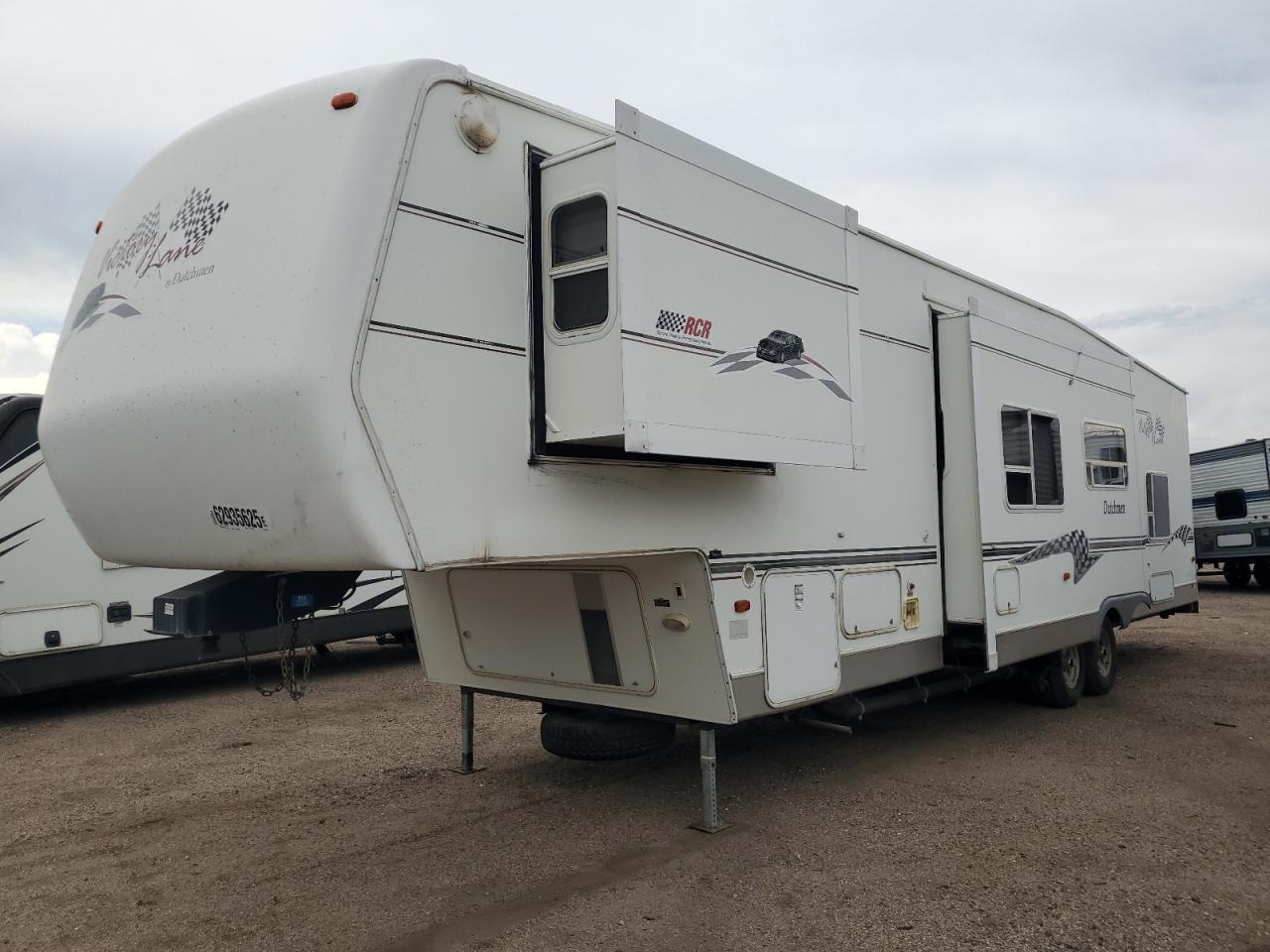 Victory Lane Camper Image 3