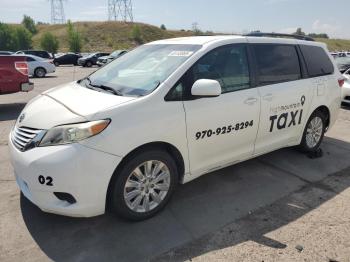  Salvage Toyota Sienna