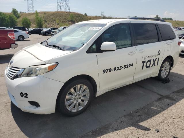  Salvage Toyota Sienna