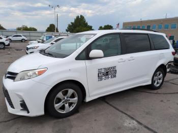  Salvage Toyota Sienna