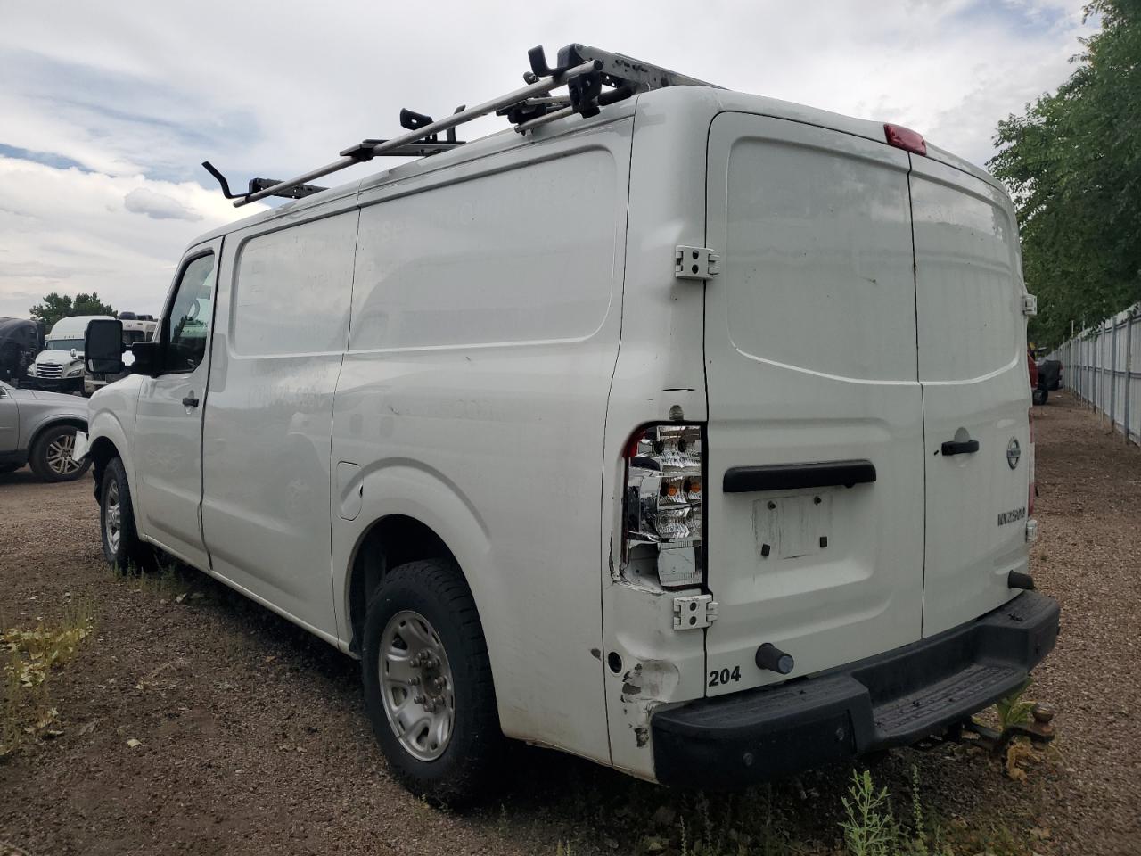 Nissan Nv 2500 S Image 2