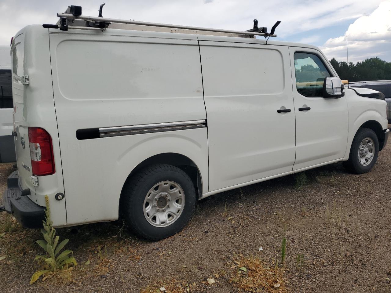 Nissan Nv 2500 S Image 3