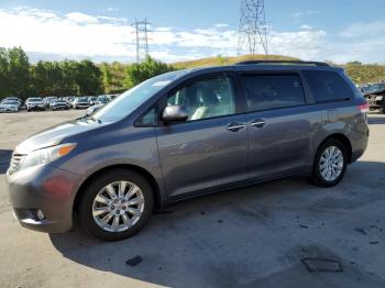  Salvage Toyota Sienna