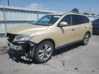  Salvage Nissan Pathfinder