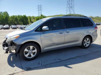  Salvage Toyota Sienna