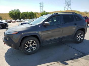  Salvage Jeep Cherokee