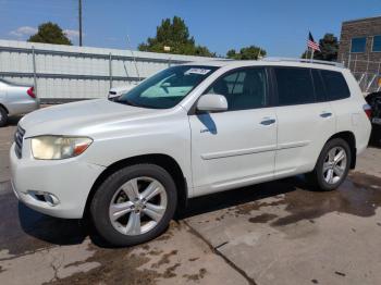  Salvage Toyota Highlander