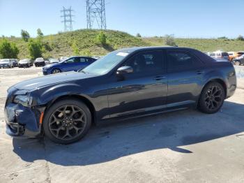  Salvage Chrysler 300