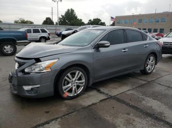  Salvage Nissan Altima