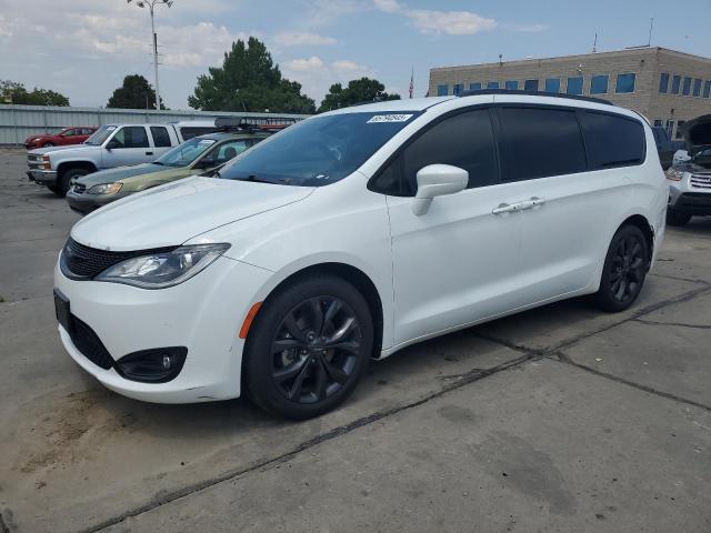  Salvage Chrysler Pacifica