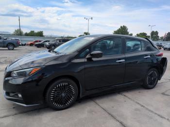  Salvage Nissan LEAF