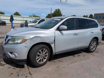  Salvage Nissan Pathfinder