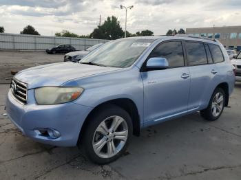  Salvage Toyota Highlander