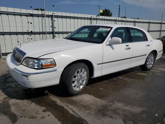  Salvage Lincoln Towncar
