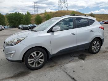  Salvage Hyundai TUCSON