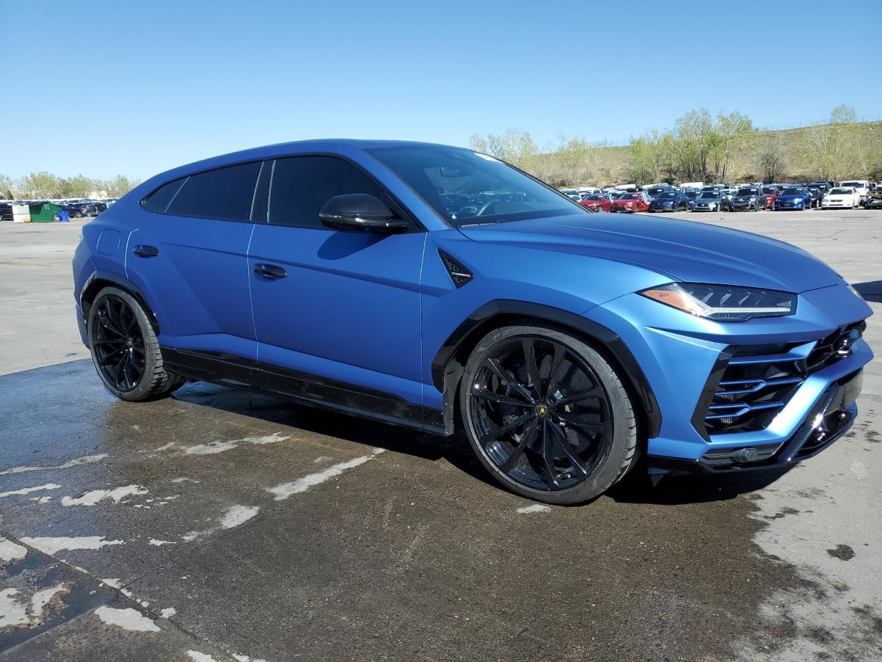 Lamborghini Urus Image 3