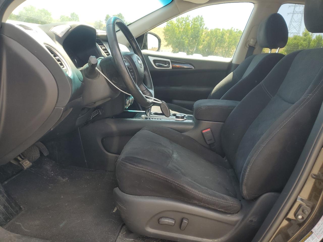 Nissan Pathfinder S Image 5