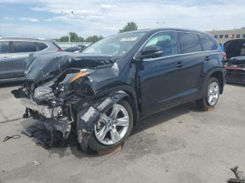  Salvage Toyota Highlander