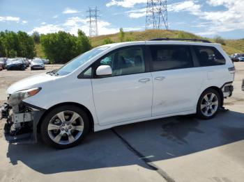  Salvage Toyota Sienna