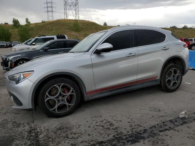  Salvage Alfa Romeo Stelvio