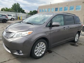  Salvage Toyota Sienna