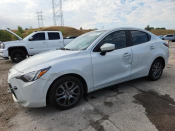  Salvage Toyota Yaris