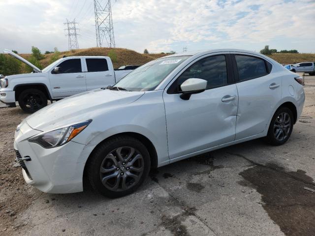  Salvage Toyota Yaris