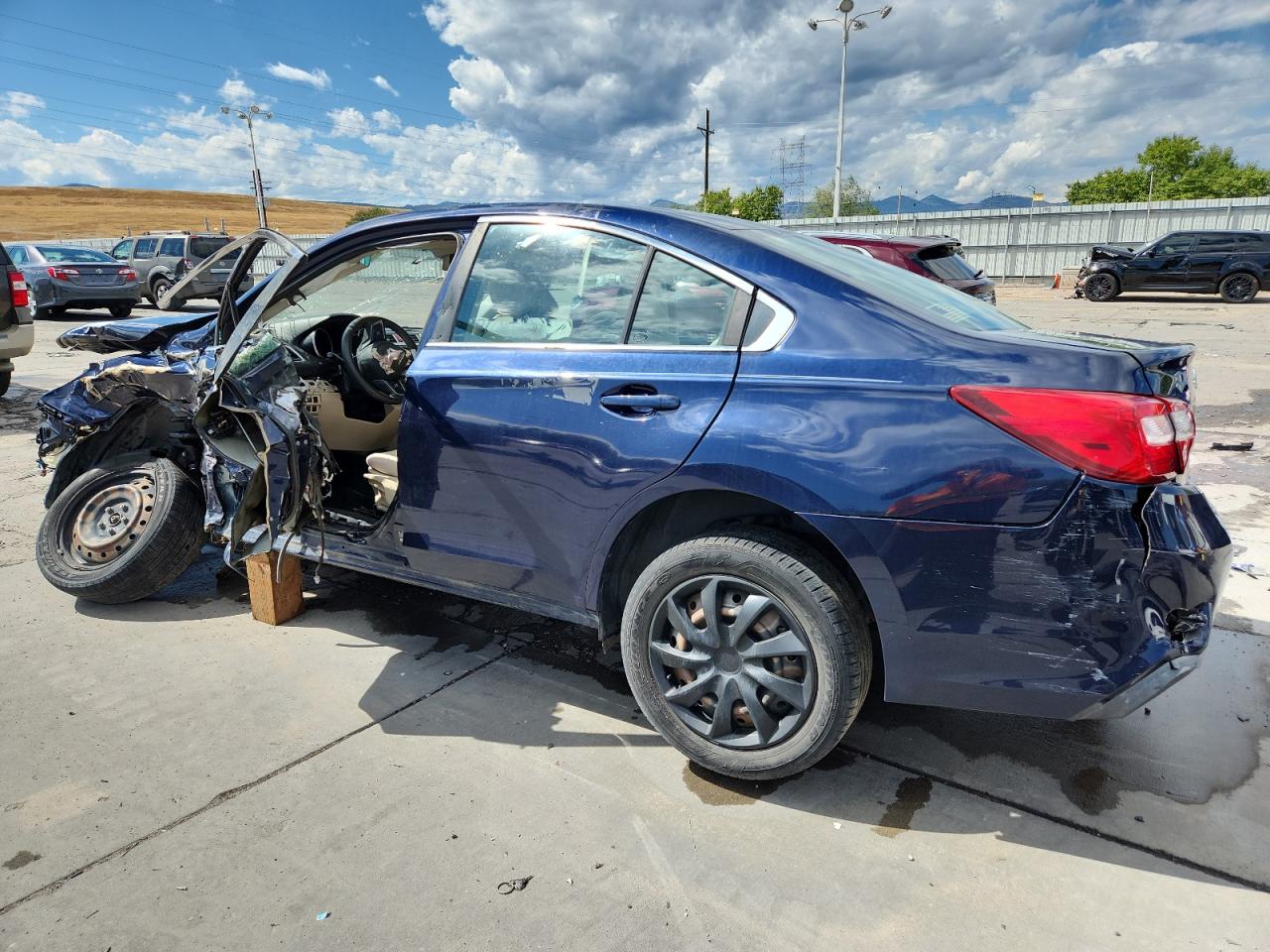 Subaru Legacy 2.5i Image 5