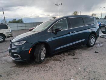  Salvage Chrysler Pacifica