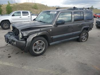  Salvage Jeep Commander