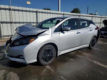  Salvage Nissan LEAF